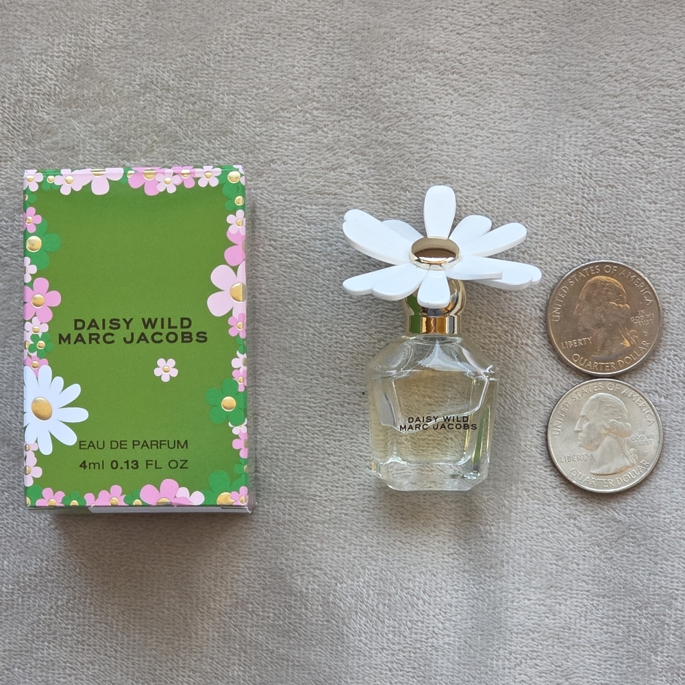 Marc Jacobs Daisy Wild Sample Size 4mL - Picture 2 of 8